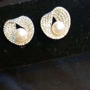 Elegant Silver and Pearl Earrings